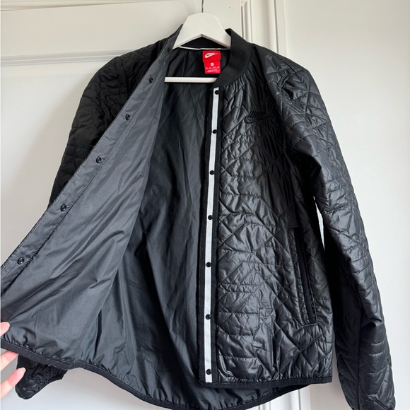 NIKE Slimfit Jacket - Picture 2 of 3